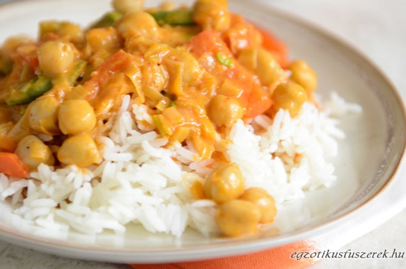 Csicseriborsó Curry Kókuszos Rizzsel