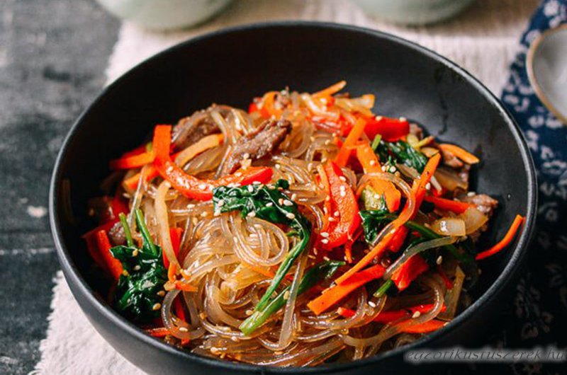 Japchae - a Koreai Gyors Sülttészta